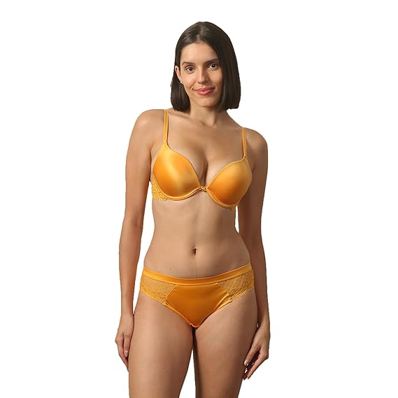 SOIE Women’s Medium Coverage Push-Up Bra & Lace Seamless Panty Set